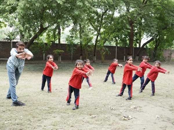 which is the most luxurious school